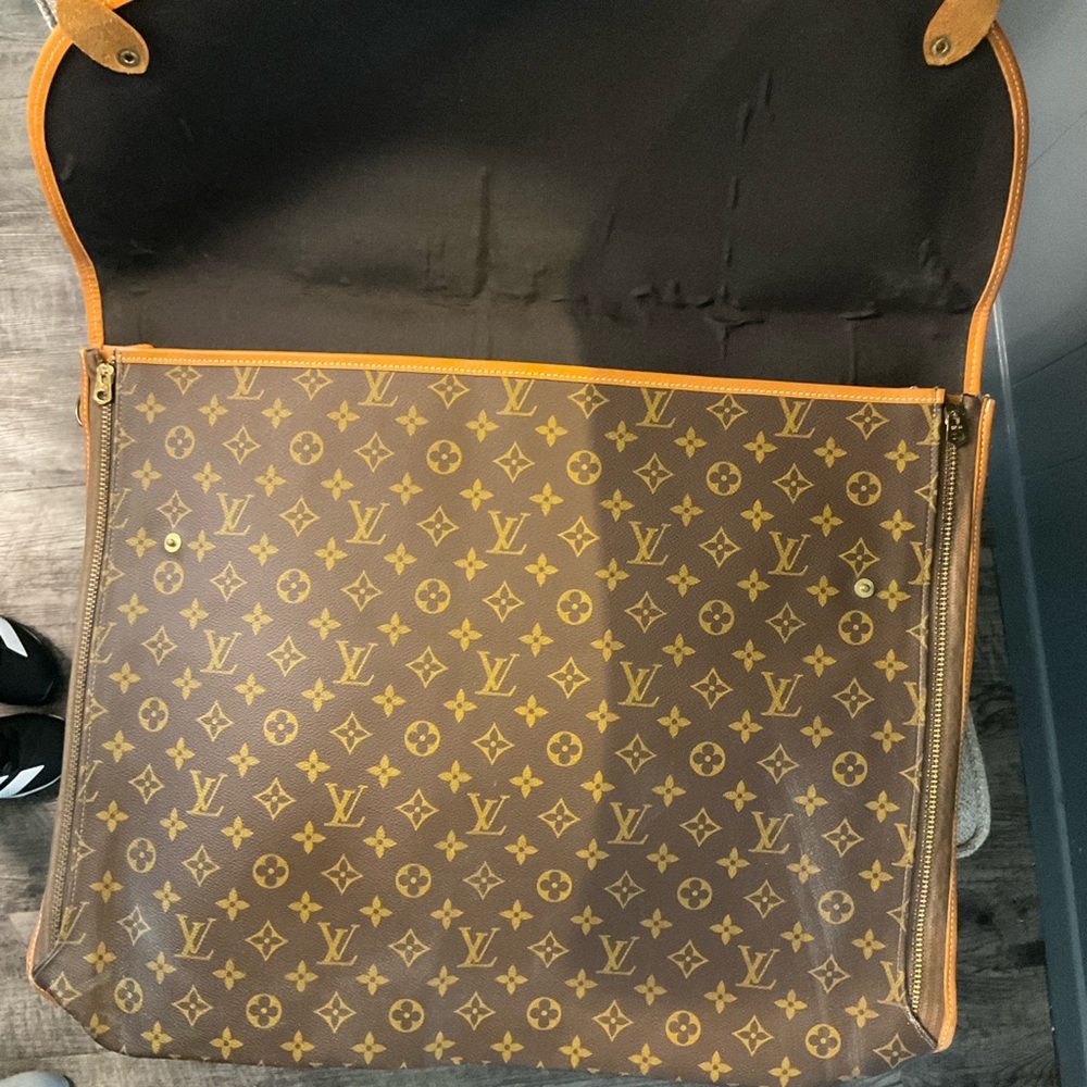 Louis Vuitton Vintage Portfolio - Picture 2 of 4